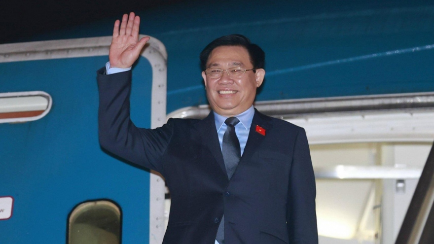 Top Vietnamese legislator leaves for Cuba, Argentina, Uruguay visits